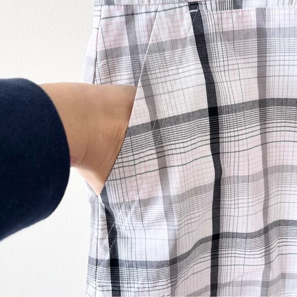 Izod Golf Skort Athletic Skirt Plaid Woman size 14 white gray - Picture 2 of 12